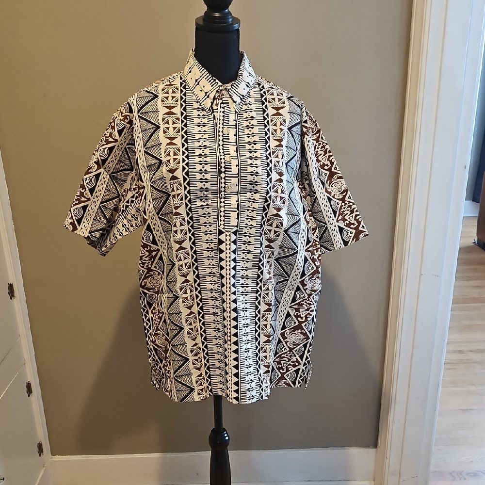 Men's Brown and White Hawaiian Shirt - Hilo Hatties Size Large - Never Worn